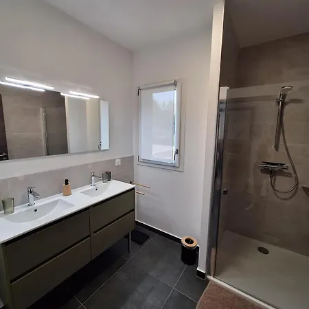 Les Bret'zen Apartament *